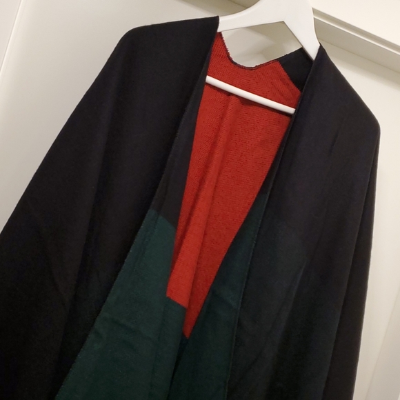 Reversible poncho - Picture 3 of 6